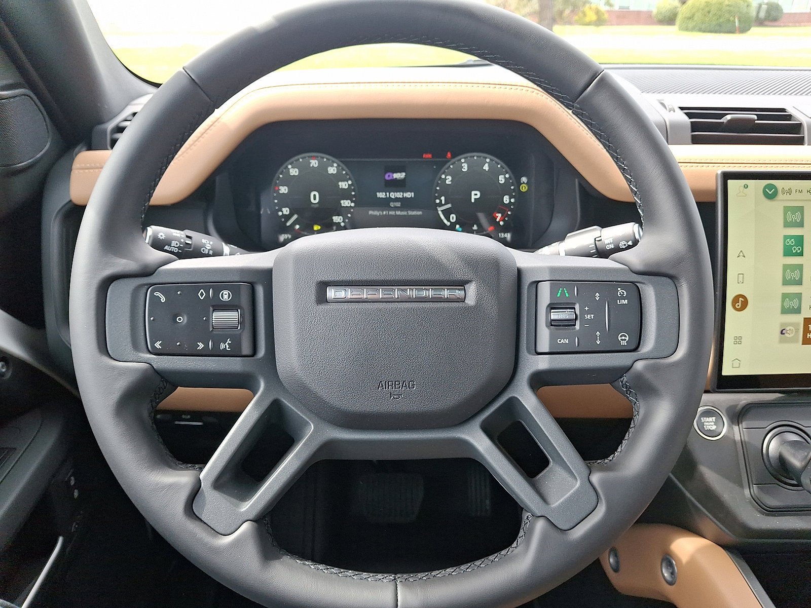 New 2026 Land Rover Defender 110 X-Dynamic SE AWD/4WD image 7