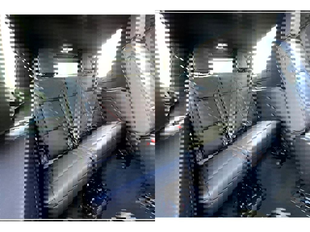 Used 2021 Chevrolet Tahoe LT AWD/4WD image 31