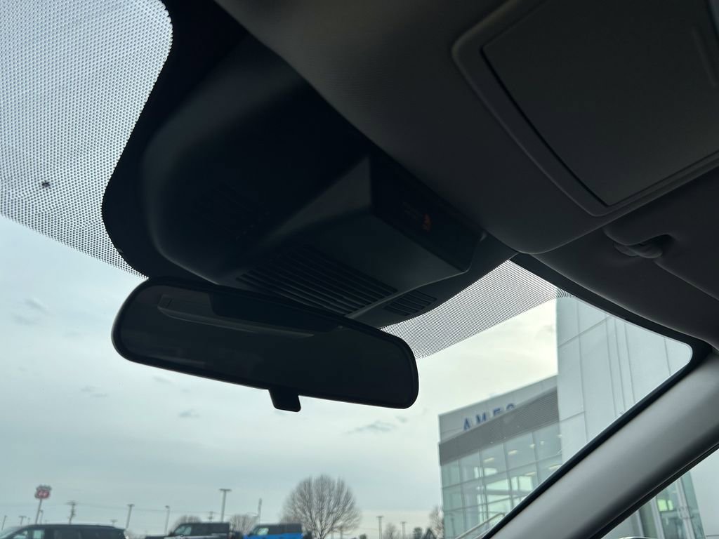 Used 2024 Nissan Rogue SV image 22