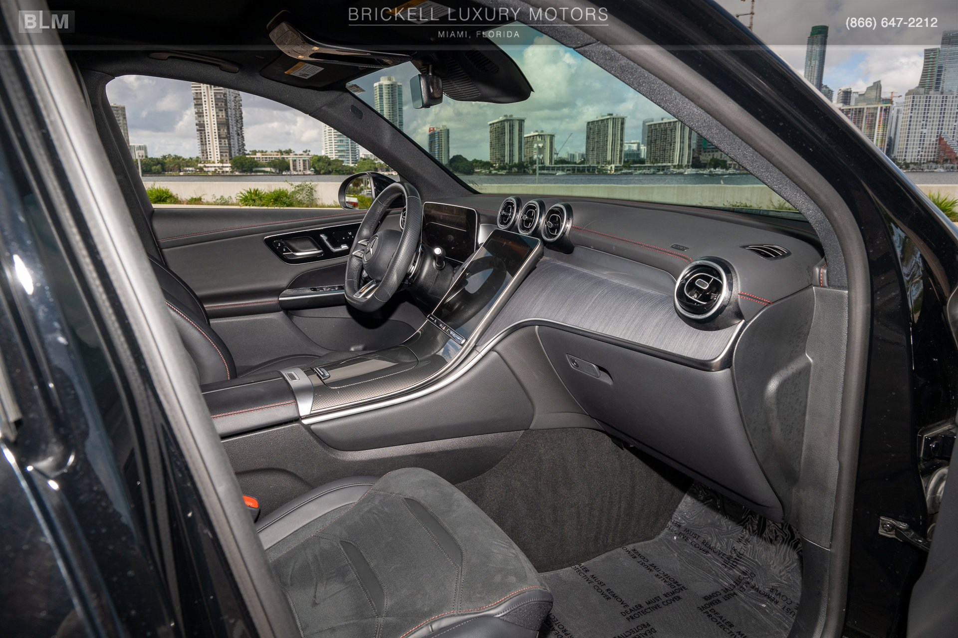 Used 2024 Mercedes-Benz GLC 43 AMG 4MATIC image 25