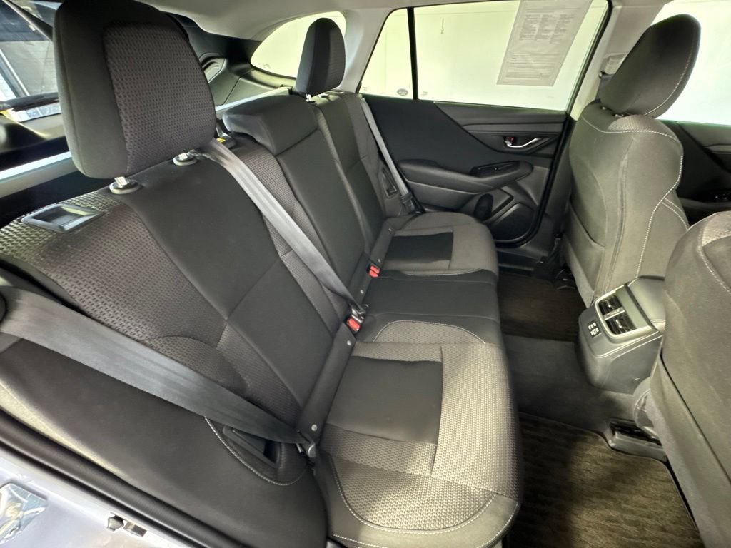 Used 2025 Subaru Outback Premium AWD/4WD image 41