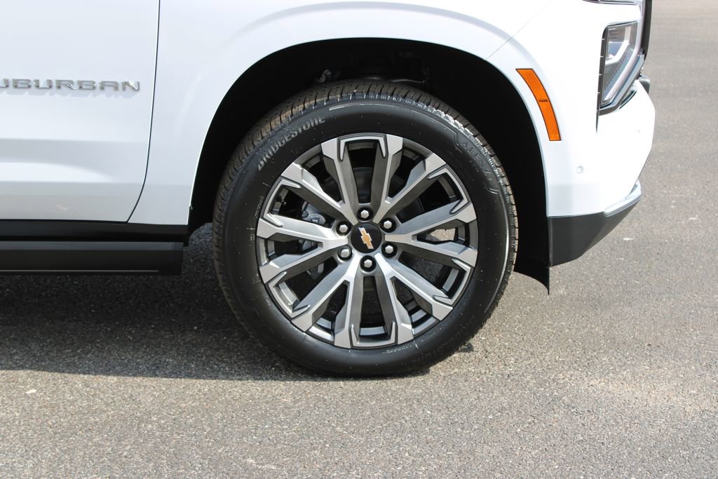New 2026 Chevrolet Suburban High Country image 12