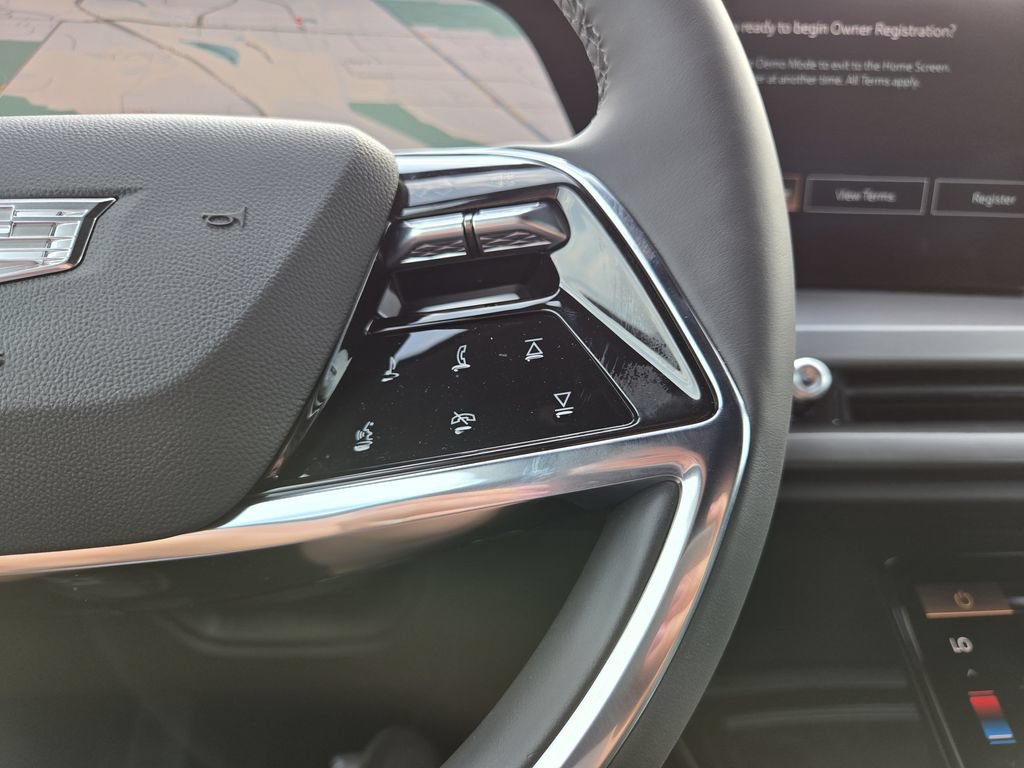 New 2027 Cadillac Vistiq Luxury AWD/4WD image 17