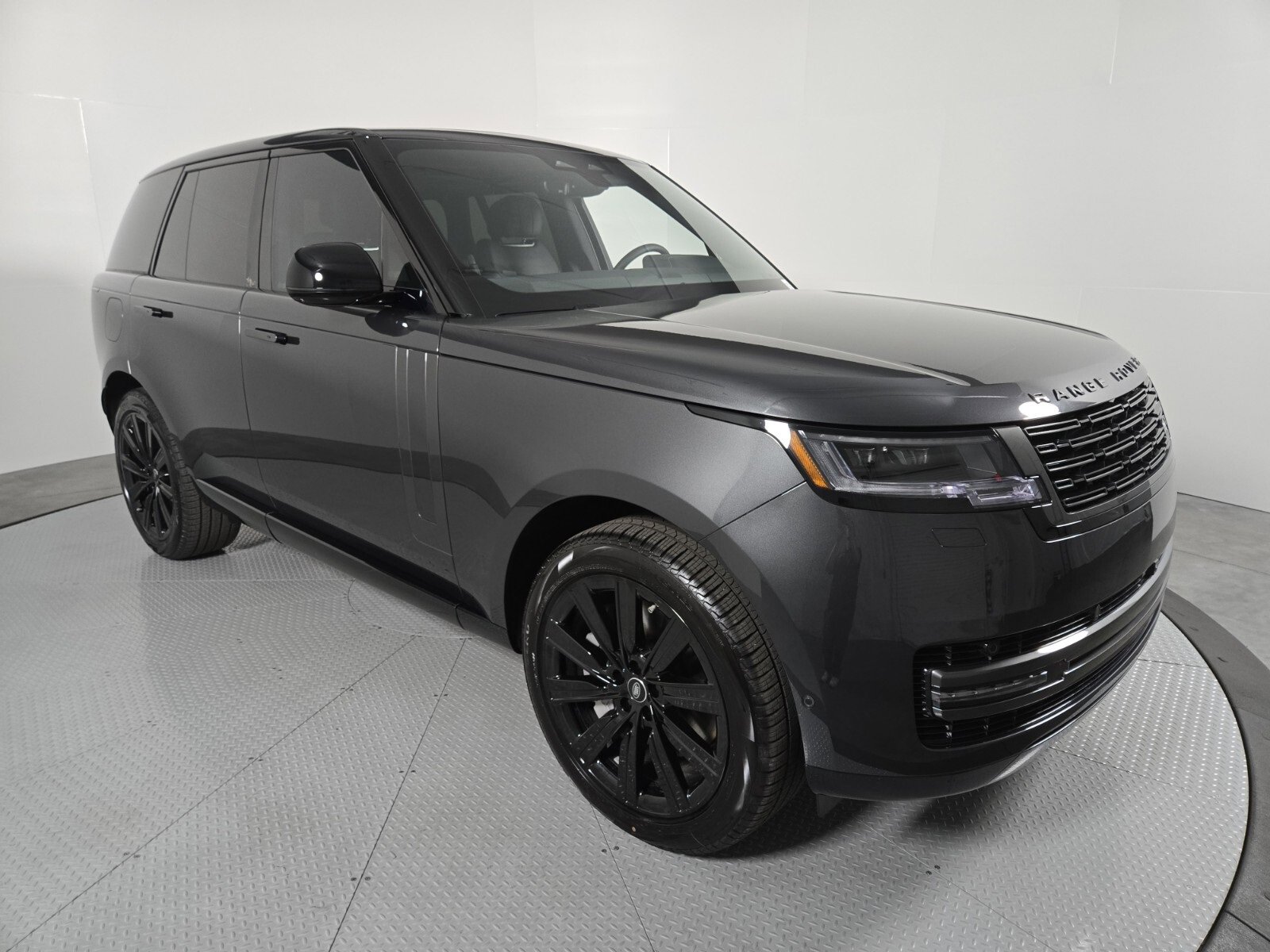 New 2025 Land Rover Range Rover SE image 14