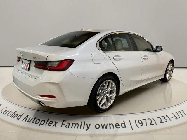 Used 2026 BMW 330i Sedan RWD image 5