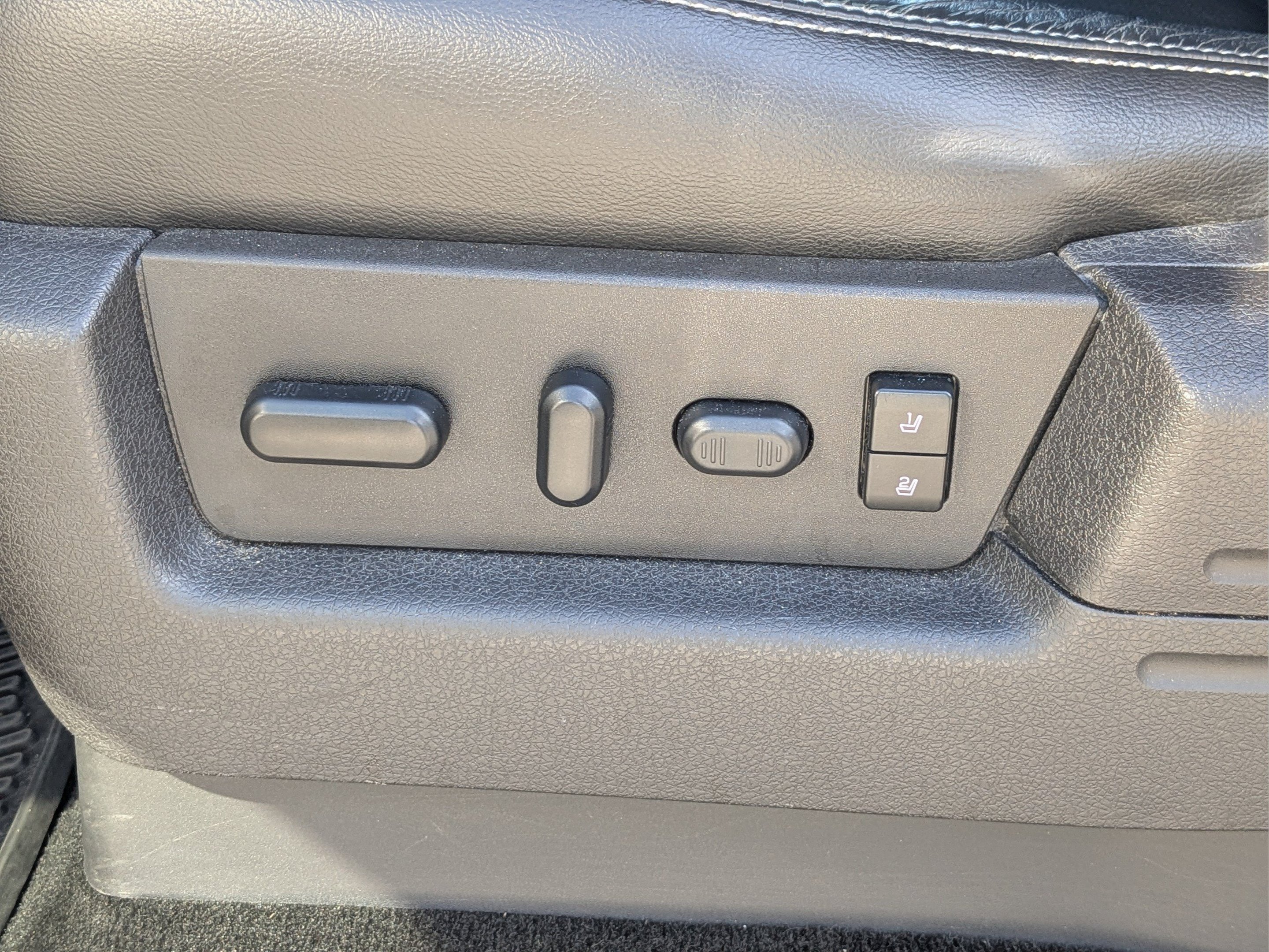 Used 2013 Ford F150 FX4 w/ Luxury Equipment Group AWD/4WD image 17