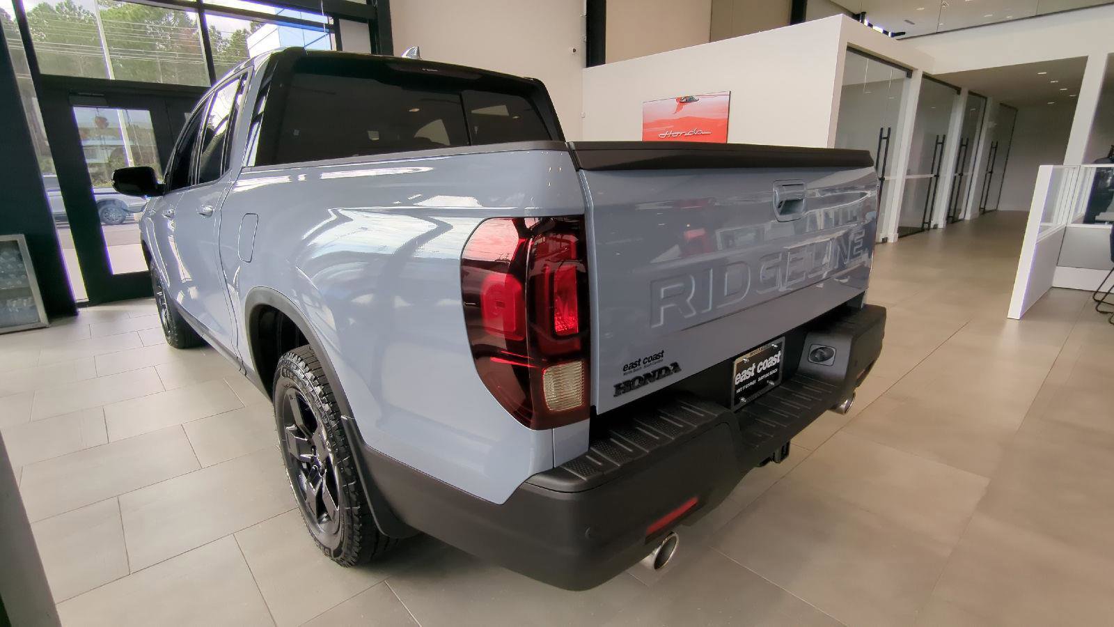 New 2026 Honda Ridgeline Black Edition image 6