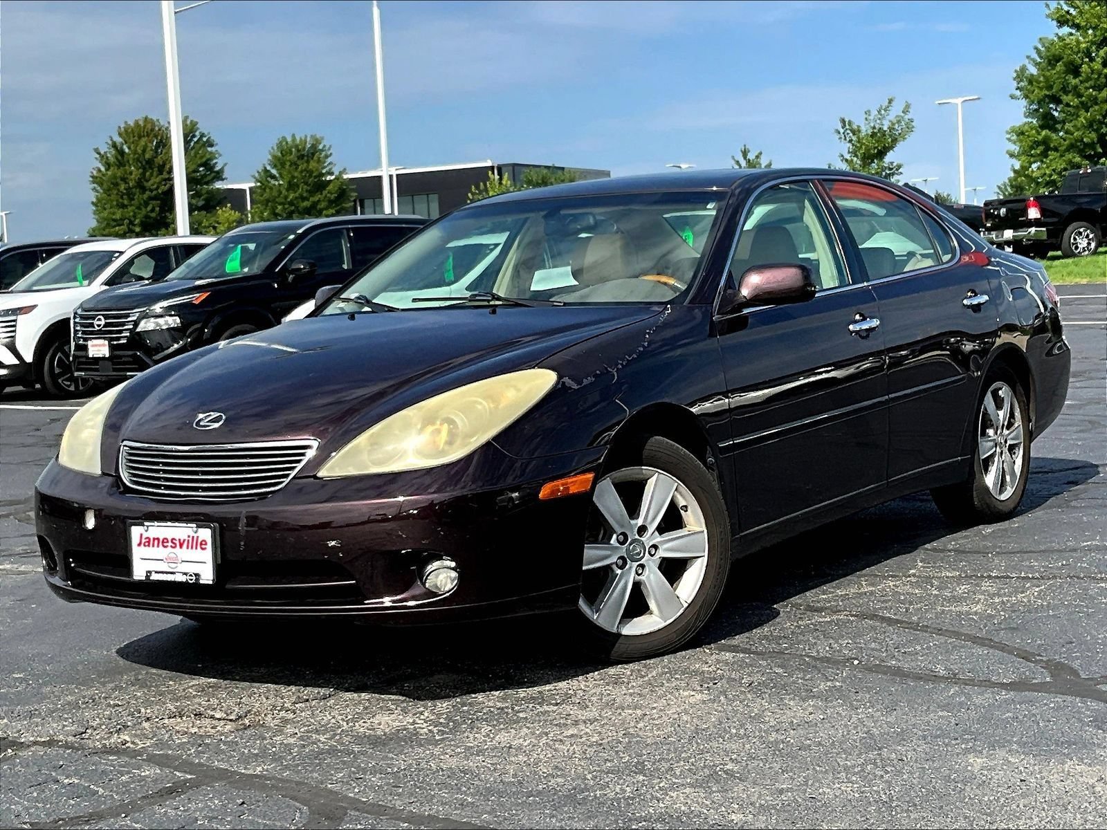 Used 2005 Lexus ES 330 FWD image 2