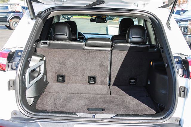 Used 2017 Jeep Cherokee Limited w/ Luxury Group image 25