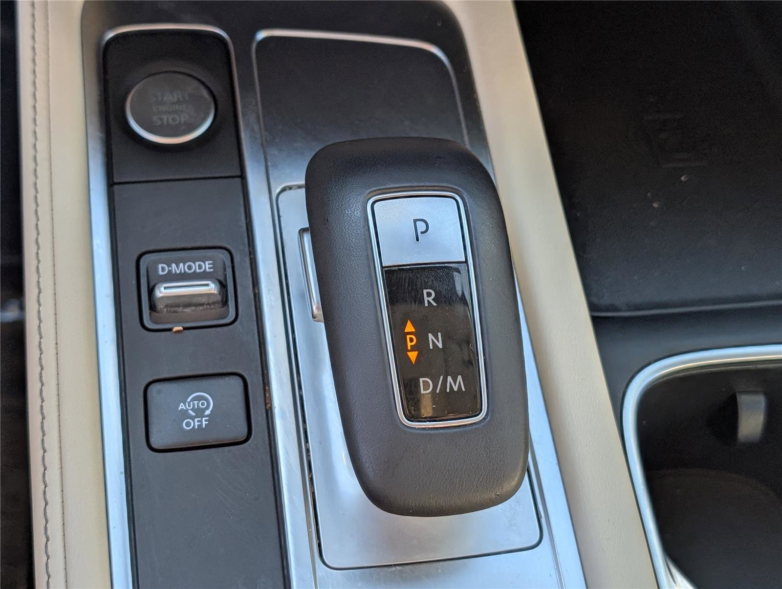 Used 2023 INFINITI QX60 Luxe w/ Cargo Package image 29