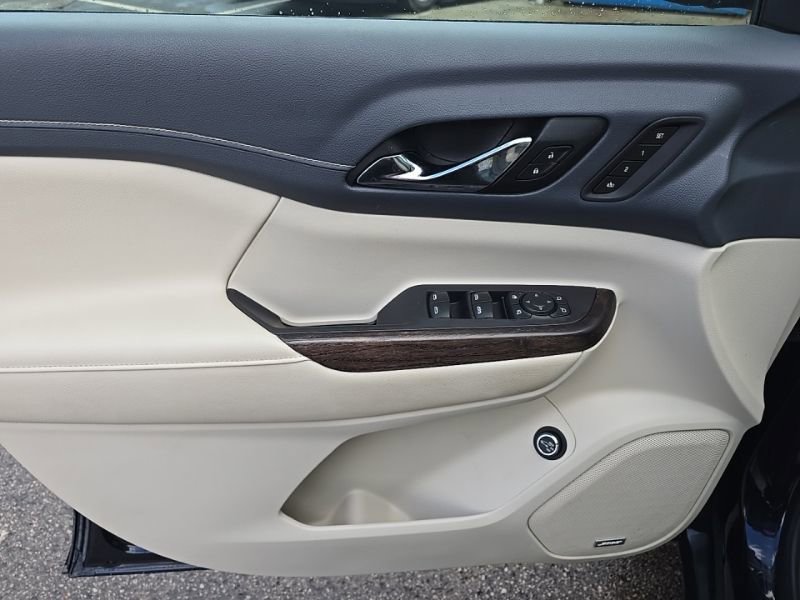 Used 2021 GMC Acadia Denali w/ Denali Ultimate Package image 21