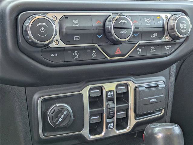 Used 2020 Jeep Gladiator Overland AWD/4WD image 9