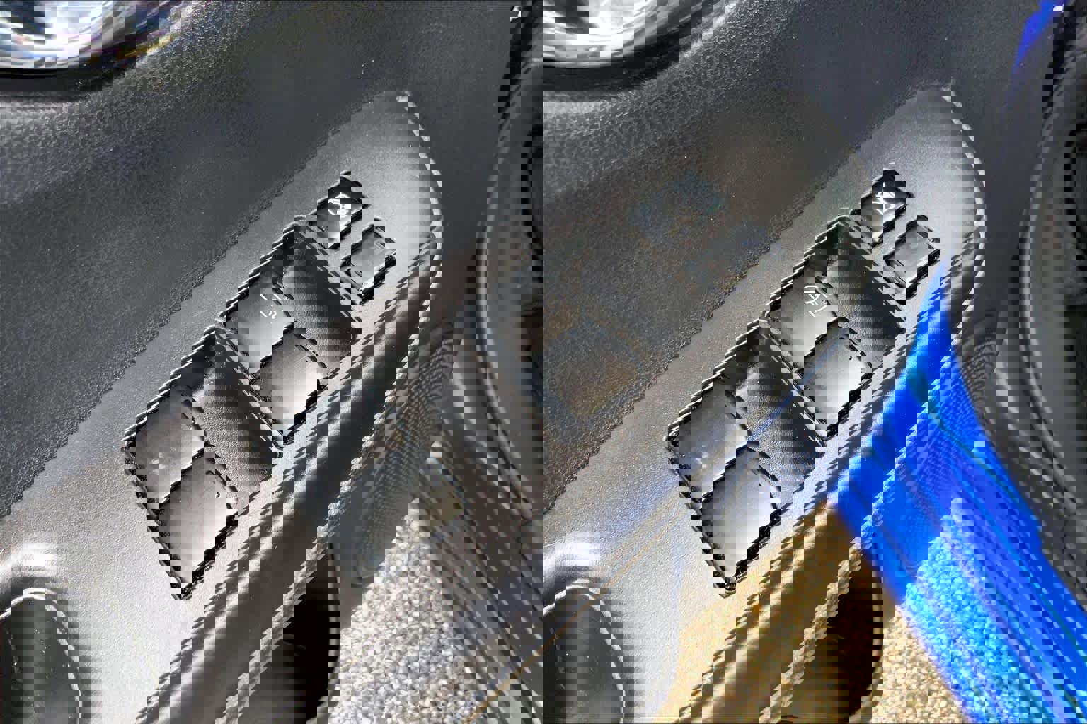 Used 2017 Nissan Versa Note SV w/ SV Appearance Package image 32