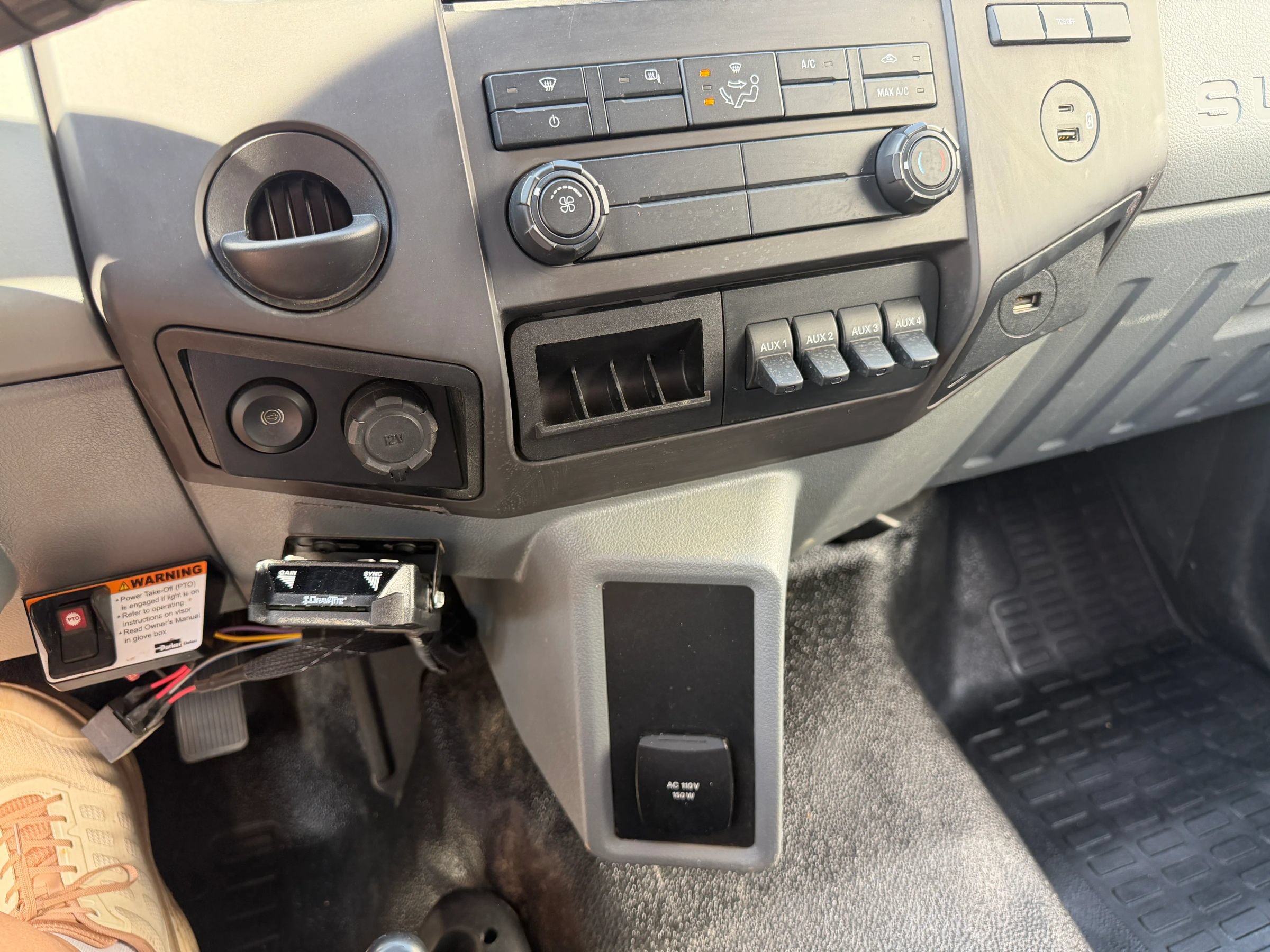 Used 2023 Ford F750 2WD Regular Cab Super Duty image 22