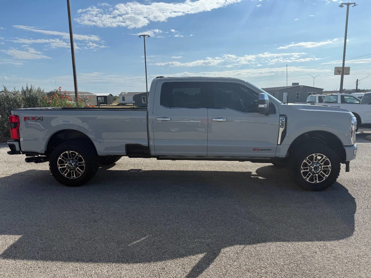 Used 2025 Ford F350 Platinum w/ Platinum Plus Package image 6