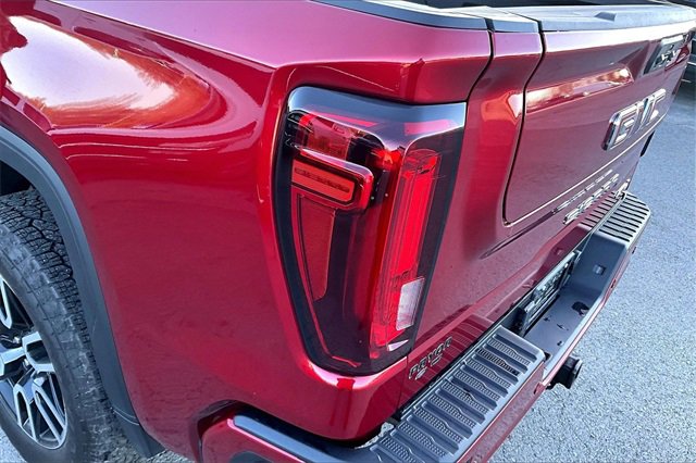 Used 2025 GMC Sierra 1500 AT4 w/ AT4 Premium Package image 24