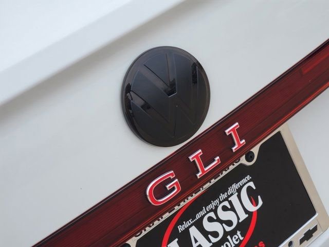 Used 2025 Volkswagen Jetta GLI Autobahn image 9