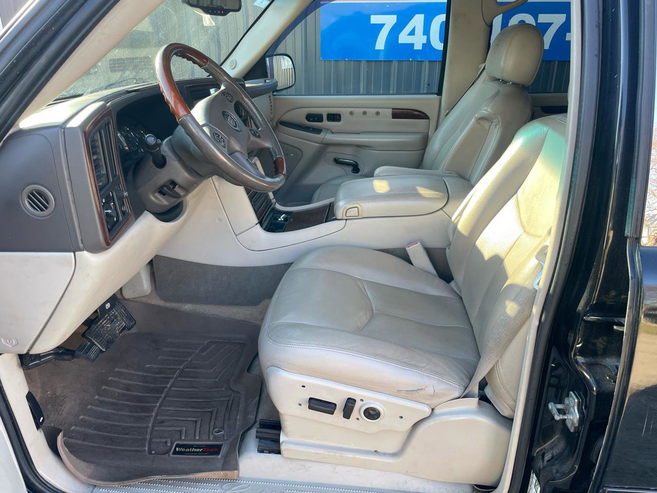 Used 2005 Cadillac Escalade ESV AWD image 5