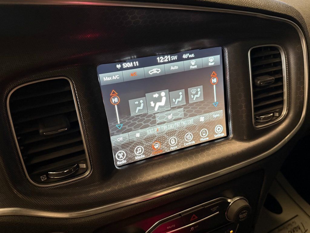 Used 2017 Dodge Charger SXT image 13