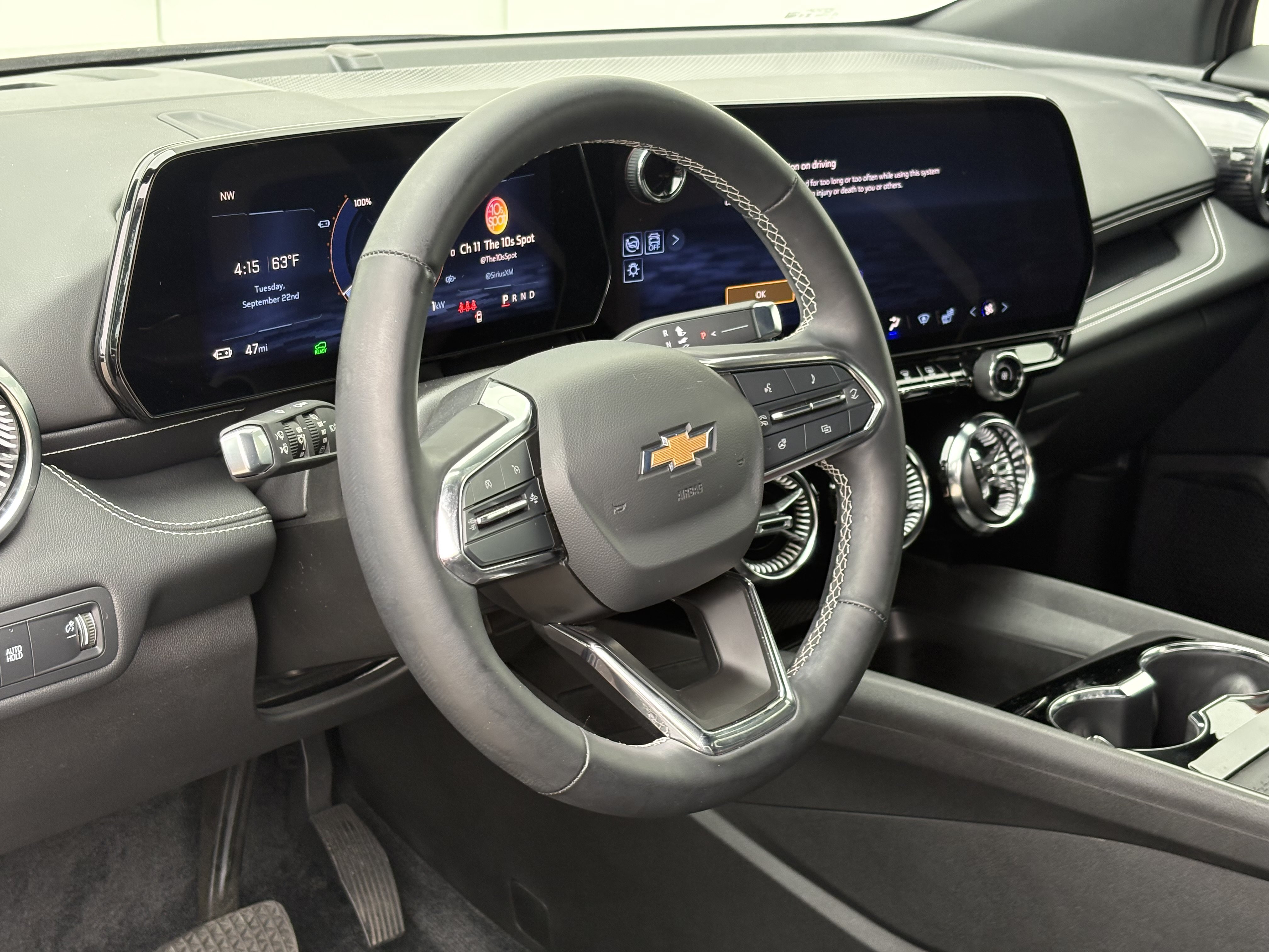 Used 2024 Chevrolet Blazer EV LT AWD/4WD image 15