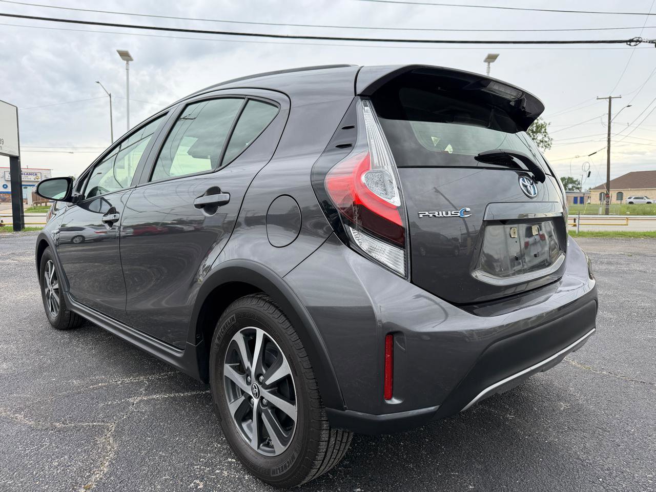 Used 2019 Toyota Prius C FWD image 7