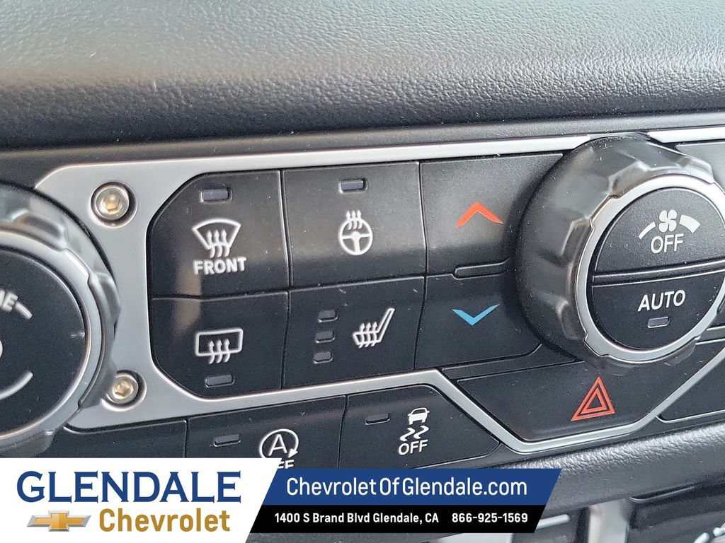 Used 2025 Jeep Wrangler Unlimited Sahara AWD/4WD image 29