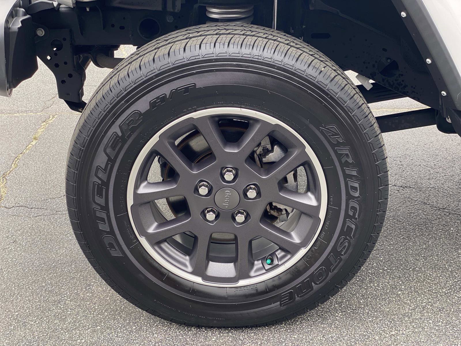 Certified 2022 Jeep Gladiator Overland image 11