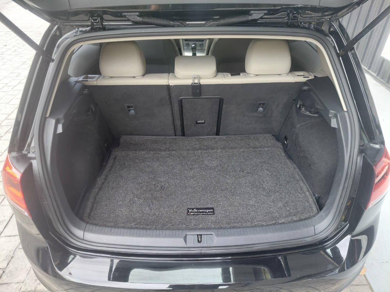 Used 2015 Volkswagen Golf S FWD image 7