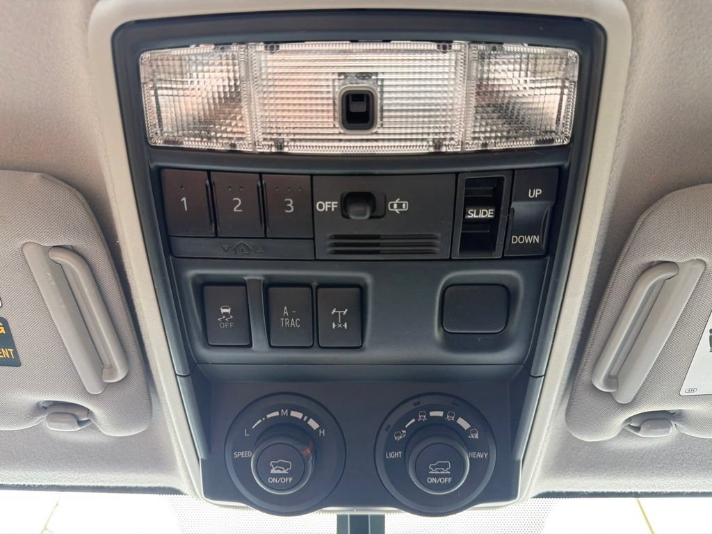 Used 2016 Toyota 4Runner Trail Premium AWD/4WD image 44