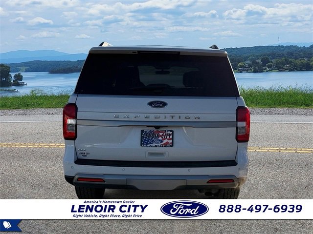 Used 2024 Ford Expedition XLT image 6
