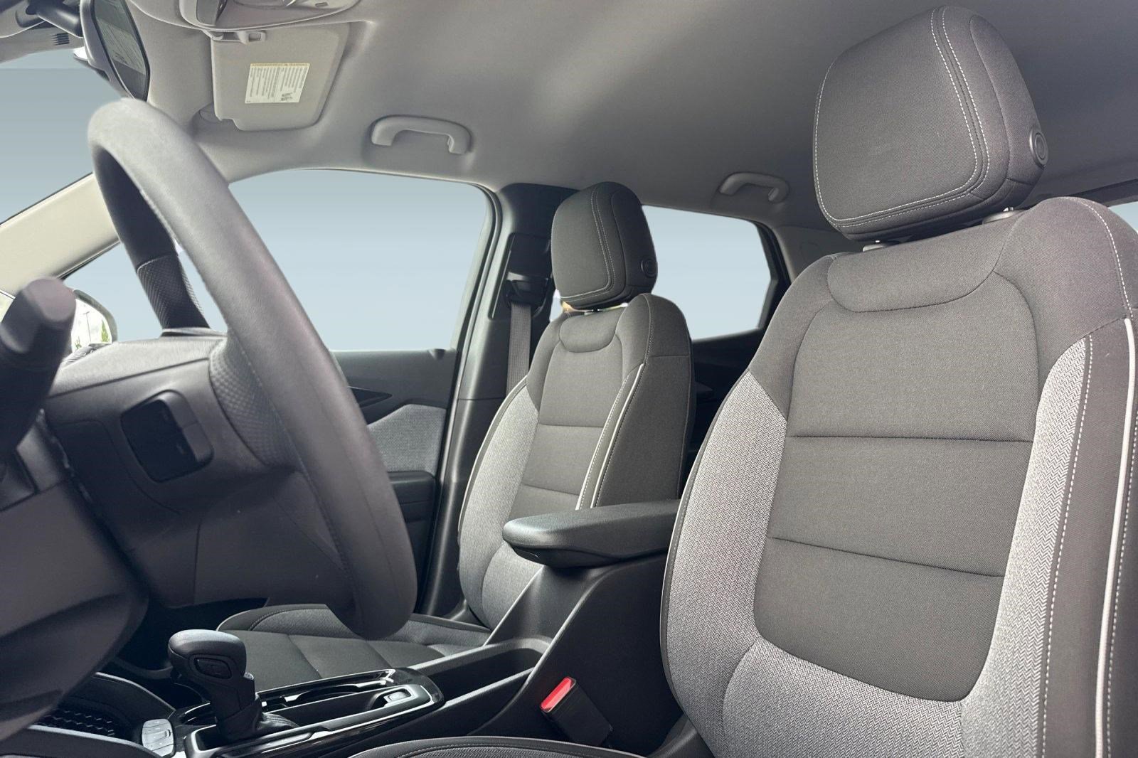 Used 2025 Chevrolet TrailBlazer LT image 24