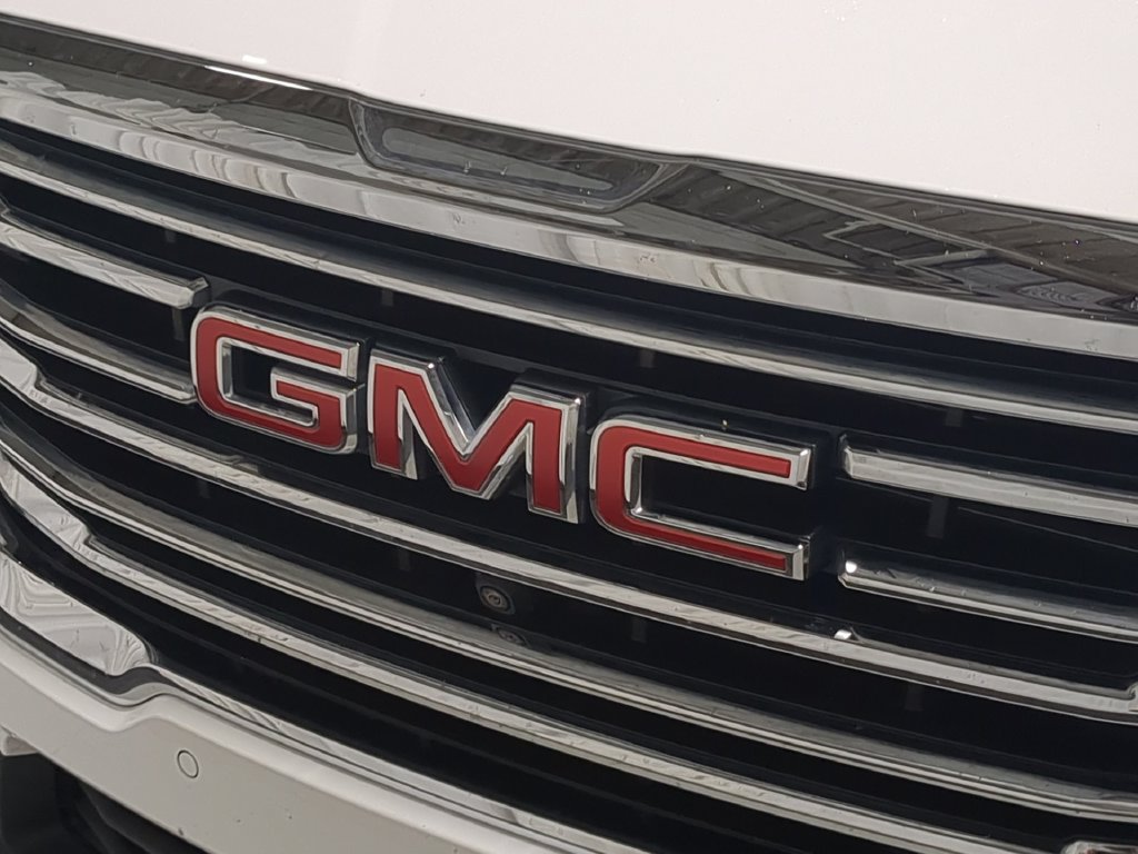 Used 2023 GMC Terrain SLT w/ Tech Package AWD/4WD image 15