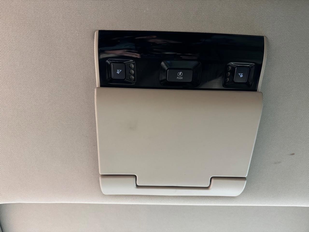 Used 2019 GMC Yukon Denali w/ Denali Ultimate Package AWD/4WD image 18