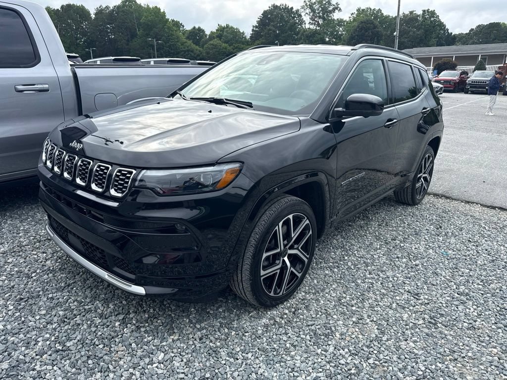 Used 2025 Jeep Compass Limited w/ Elite Group AWD/4WD image 1
