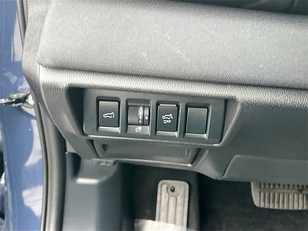 Used 2025 Subaru Outback Premium w/ Popular Package #1A image 10