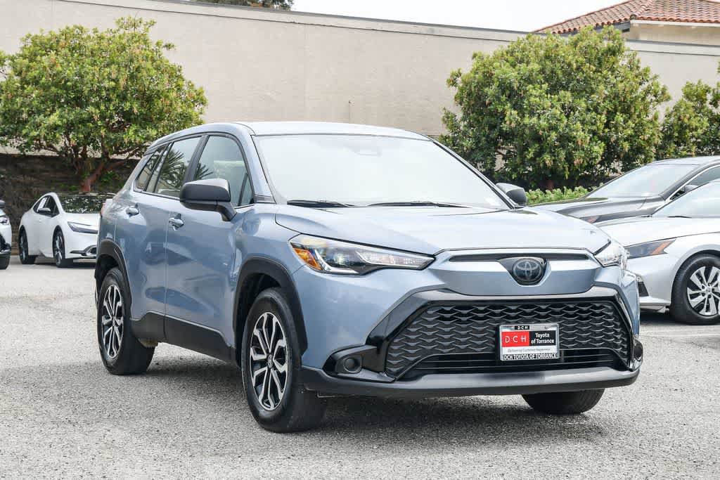 Used 2025 Toyota Corolla Cross AWD Hybrid image 3