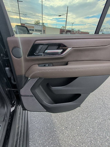 Used 2025 GMC Yukon Denali Ultimate AWD/4WD image 41