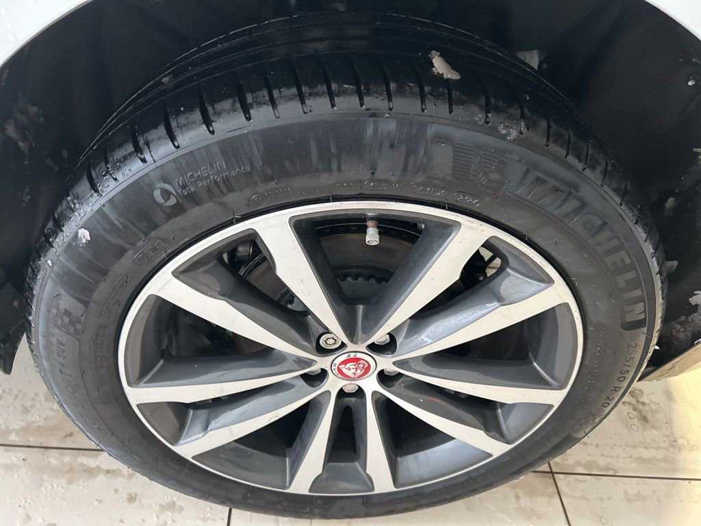 Used 2023 Jaguar F-PACE S image 22