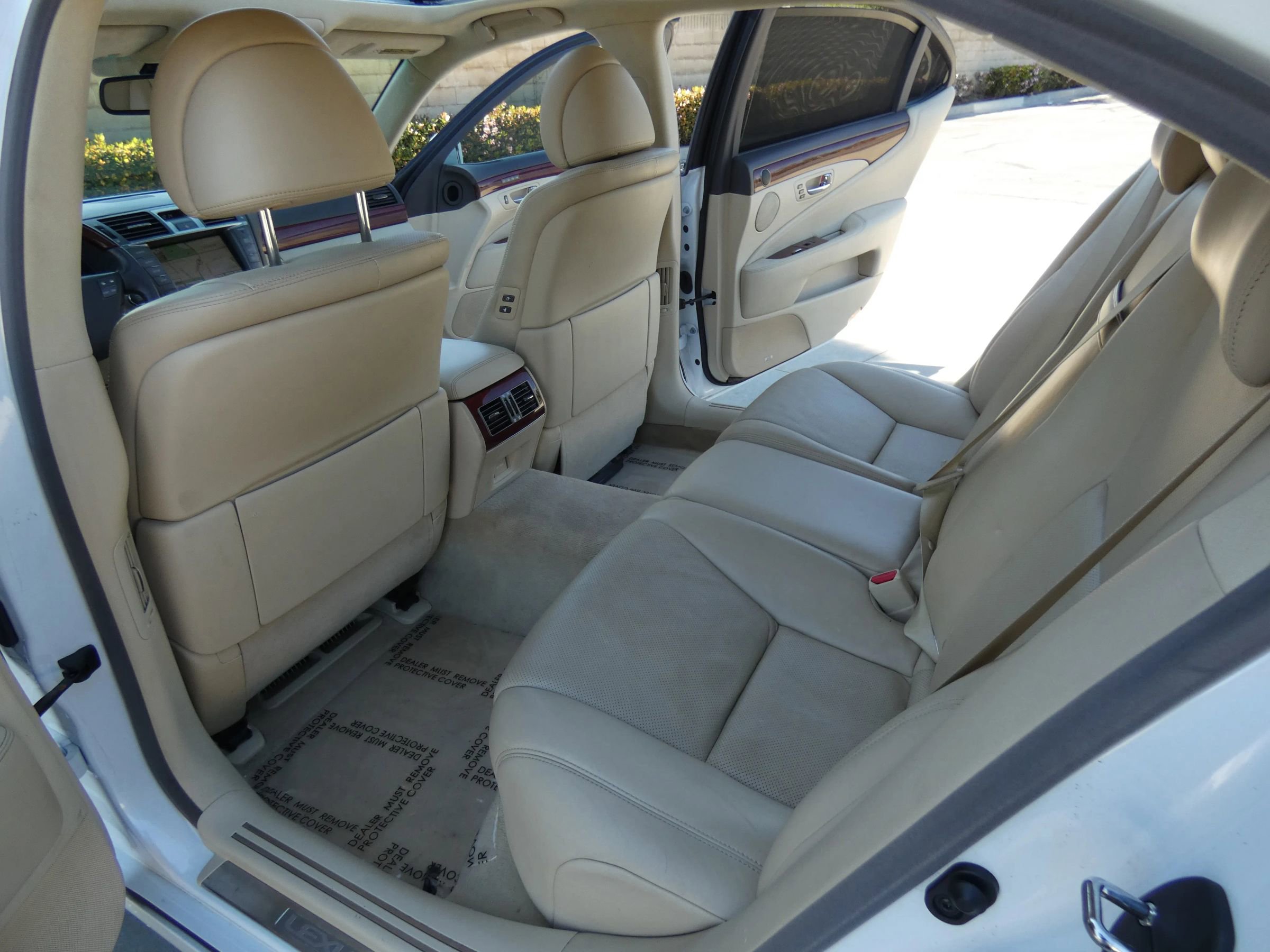 Used 2010 Lexus LS 460 L image 35