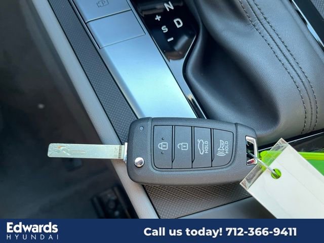 New 2025 Hyundai Elantra SE image 31