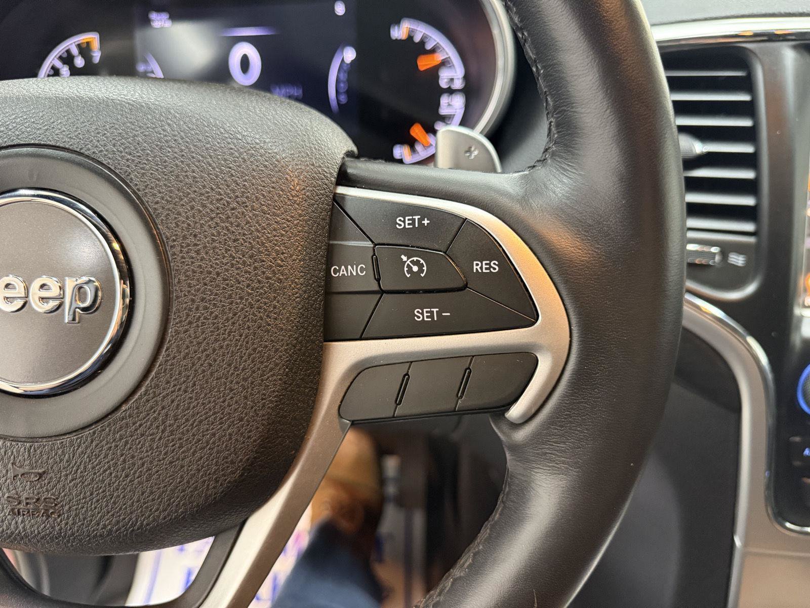Used 2015 Jeep Grand Cherokee Altitude AWD/4WD image 13