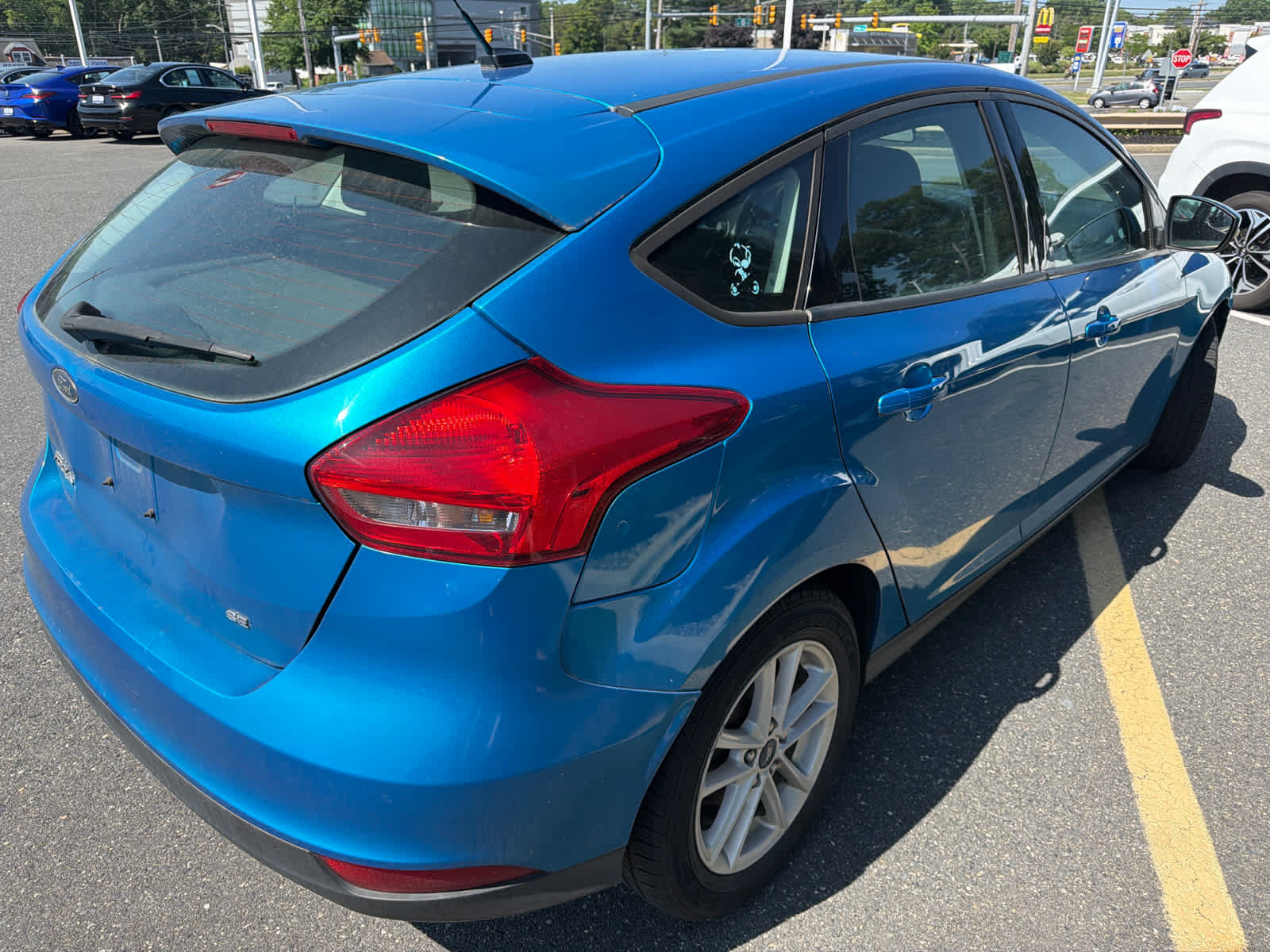 Used 2017 Ford Focus SE FWD image 3