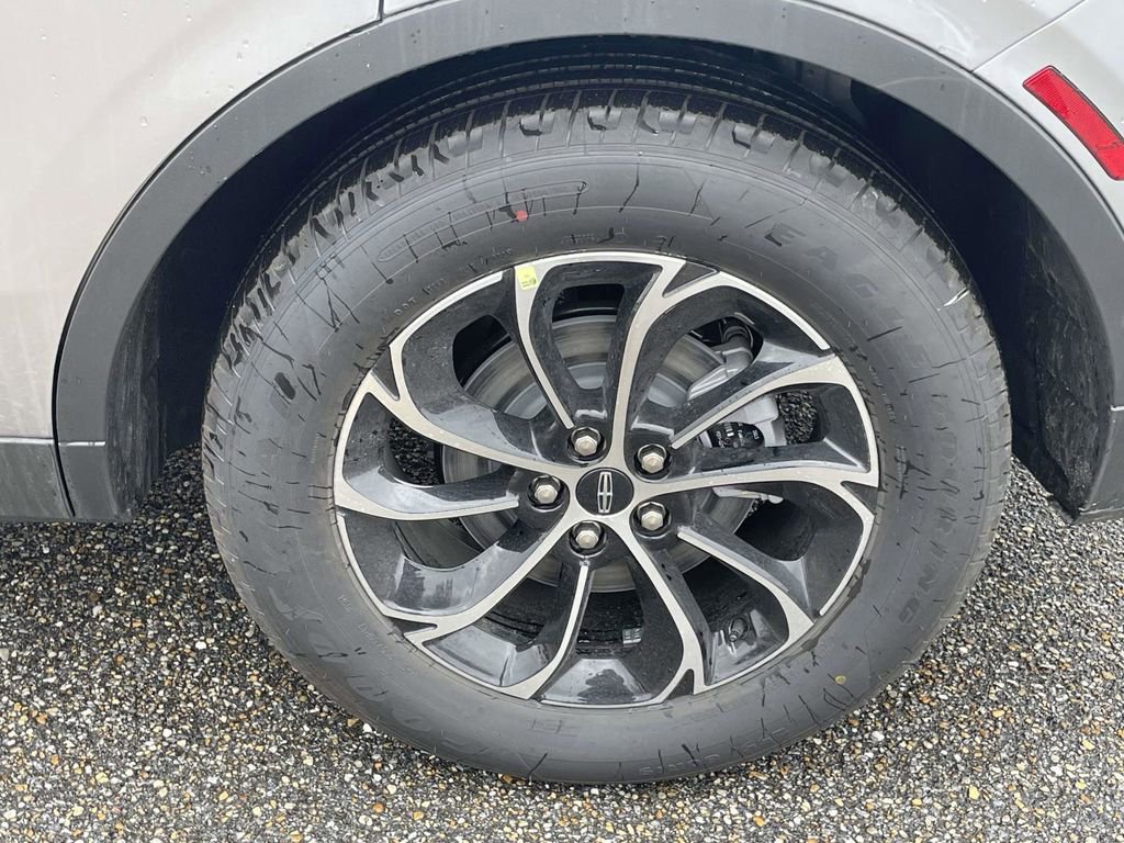 New 2026 Lincoln Nautilus Premier image 9