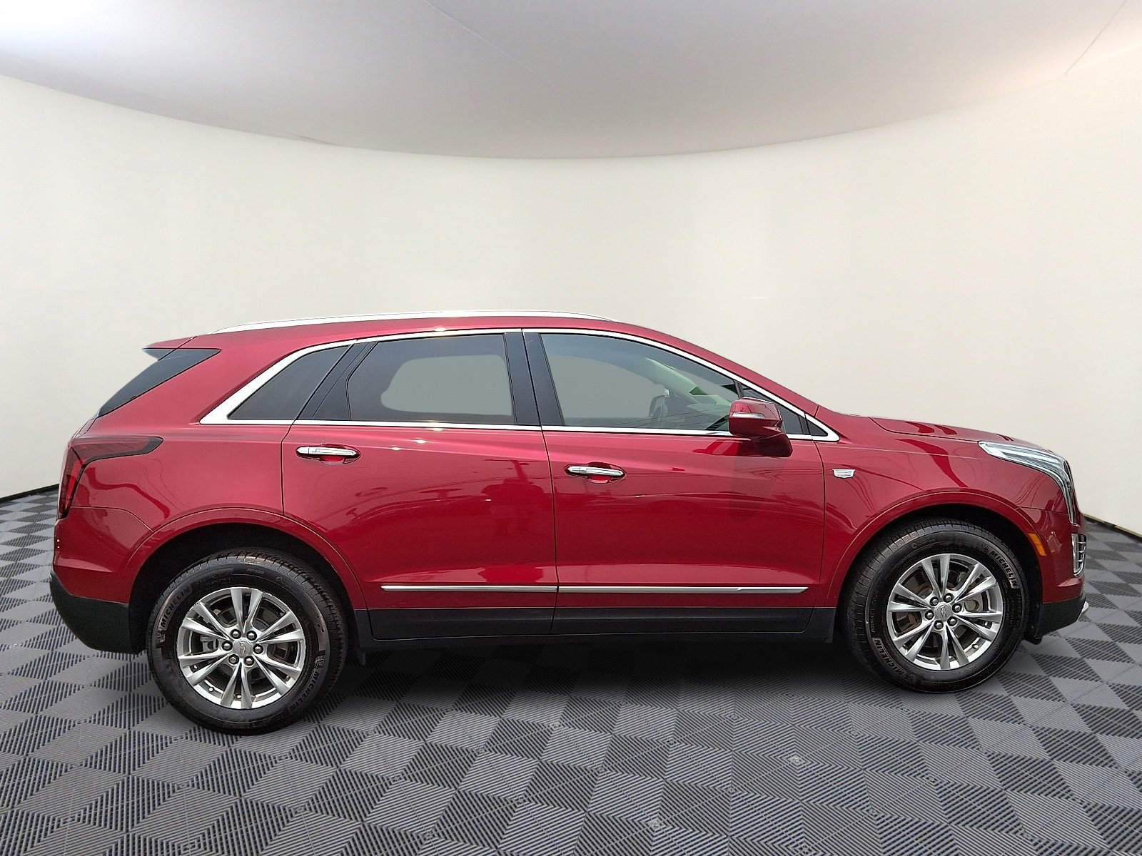 Used 2020 Cadillac XT5 Premium Luxury FWD image 8
