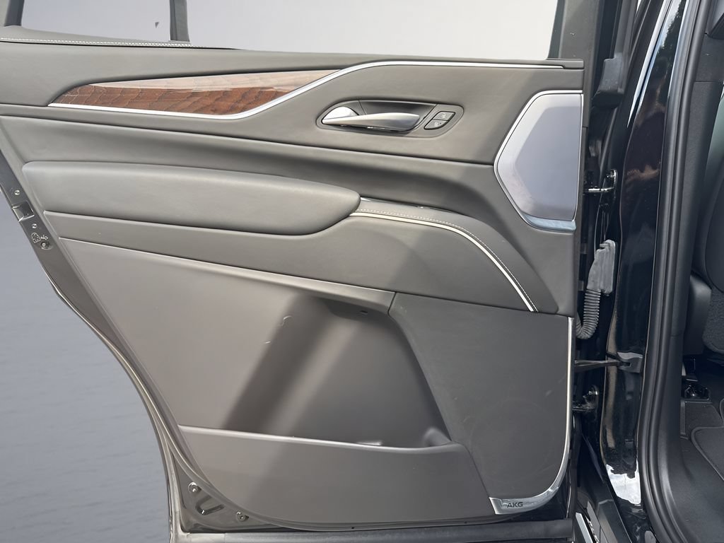 Used 2023 Cadillac Escalade Sport Platinum AWD/4WD image 38