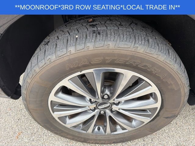 Used 2017 Lincoln Navigator Select image 15