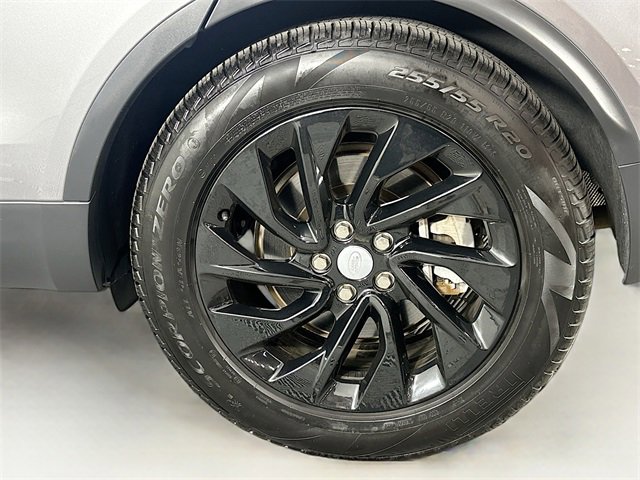 Used 2024 Land Rover Discovery S image 33