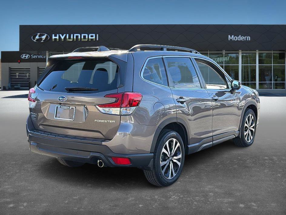 Used 2023 Subaru Forester Limited image 4