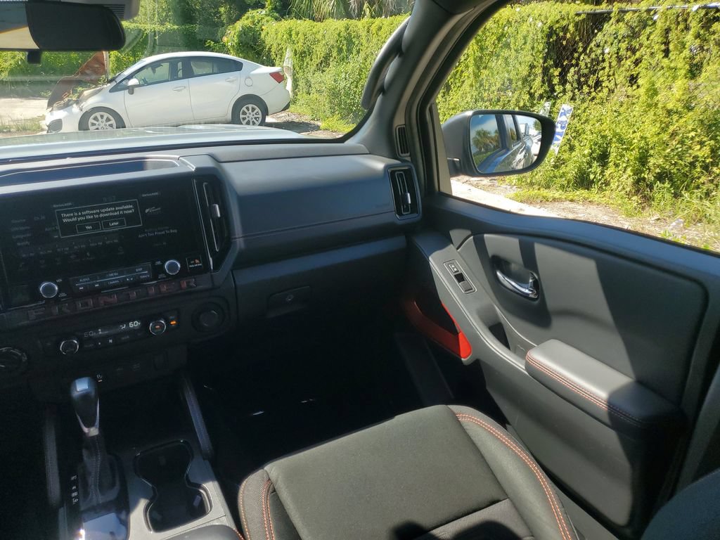 Certified 2025 Nissan Frontier PRO-4X w/ Interior Protection Package AWD/4WD image 22