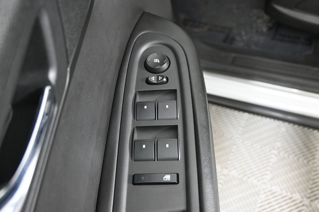 Used 2013 Chevrolet Traverse LT FWD image 20